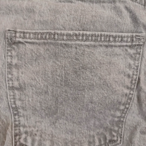 High Rise Midi Shorts - Picture 7 of 7